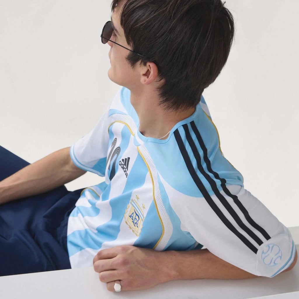 adidas 2006 Argentina Men's Retro Stadium Home Messi #19 Soccer Jersey