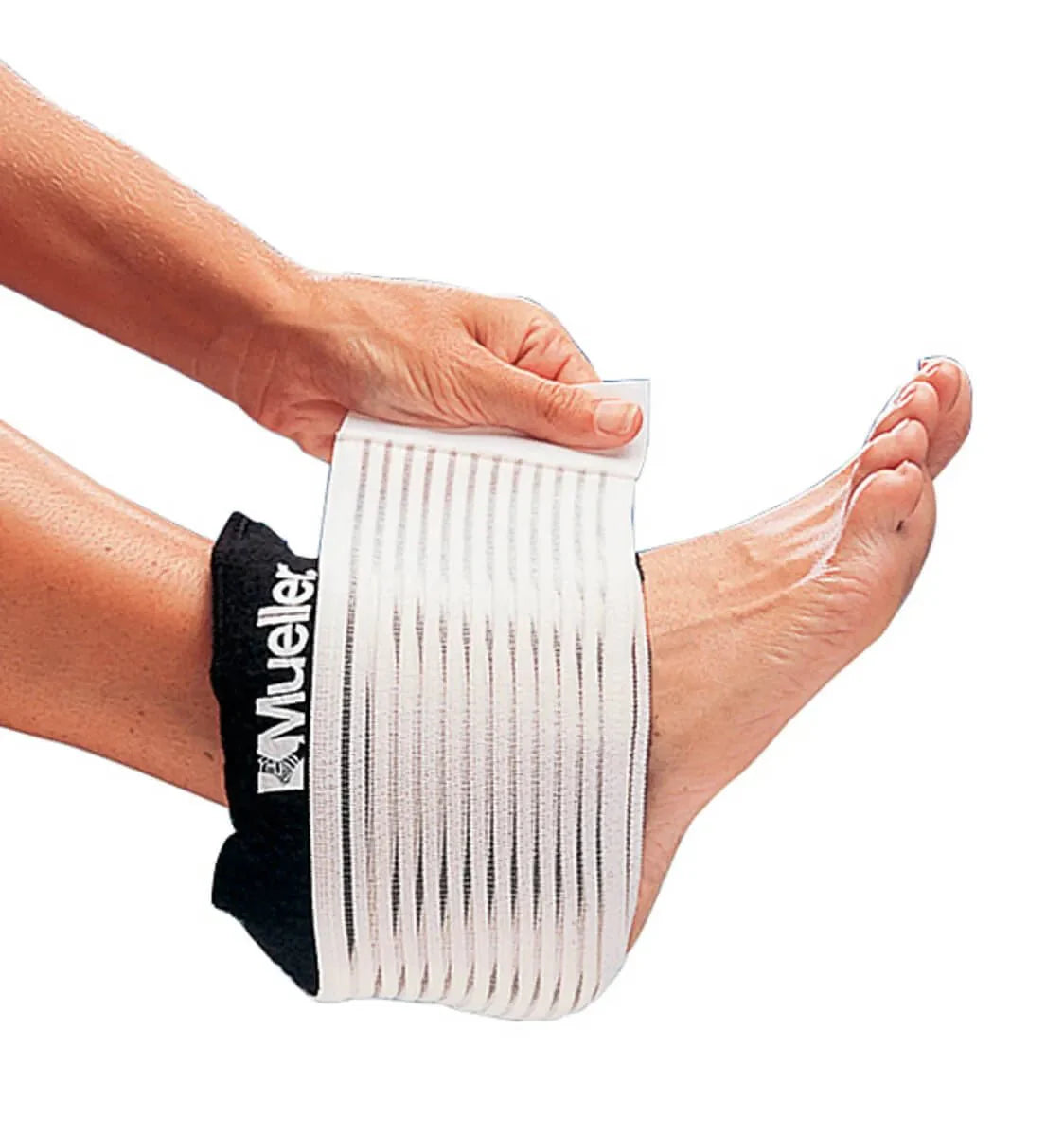 Mueller Adjustable Cold-Hot Wrap (Reusable Pack Included)