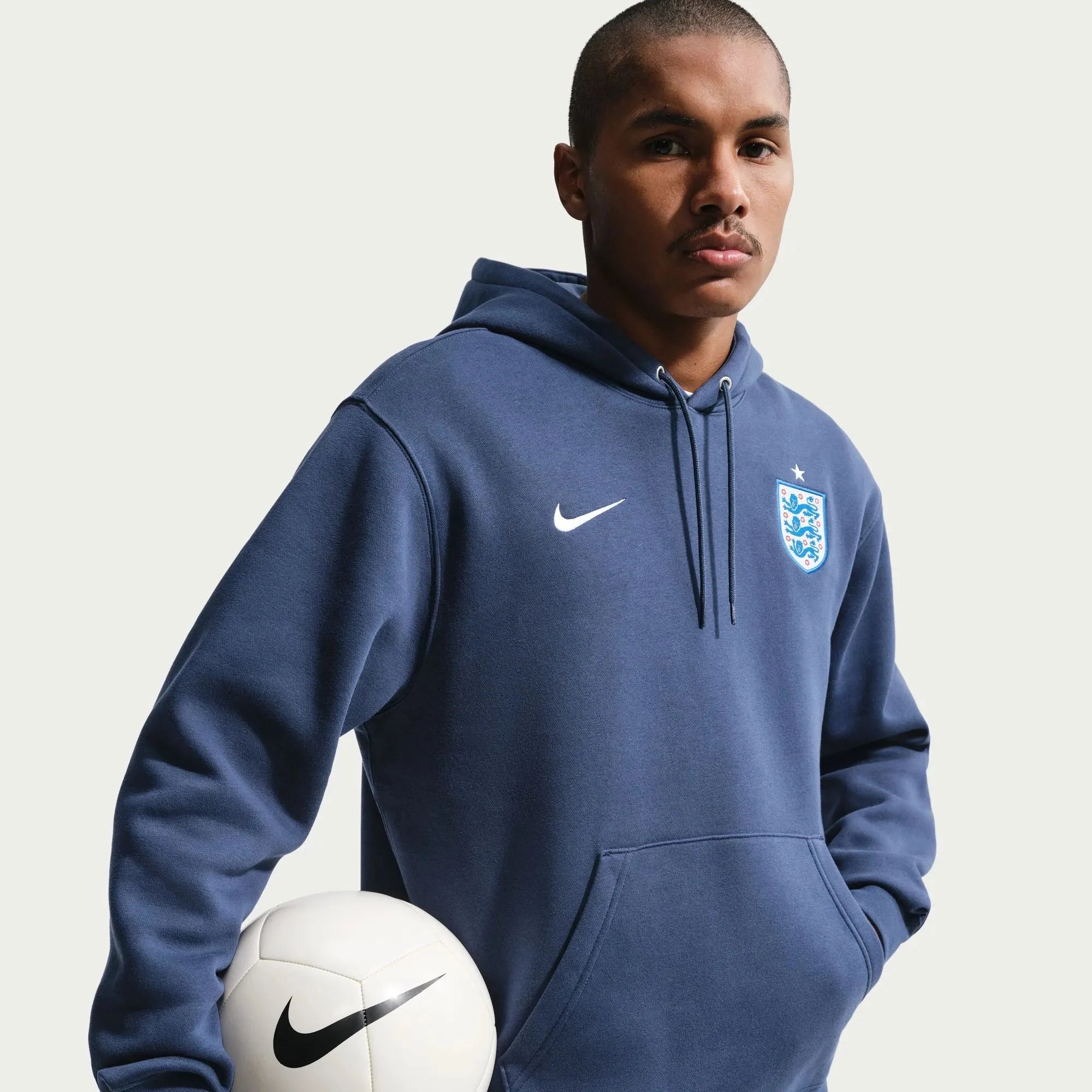 Nike 2026 England Men's Club Pullover Hoodie