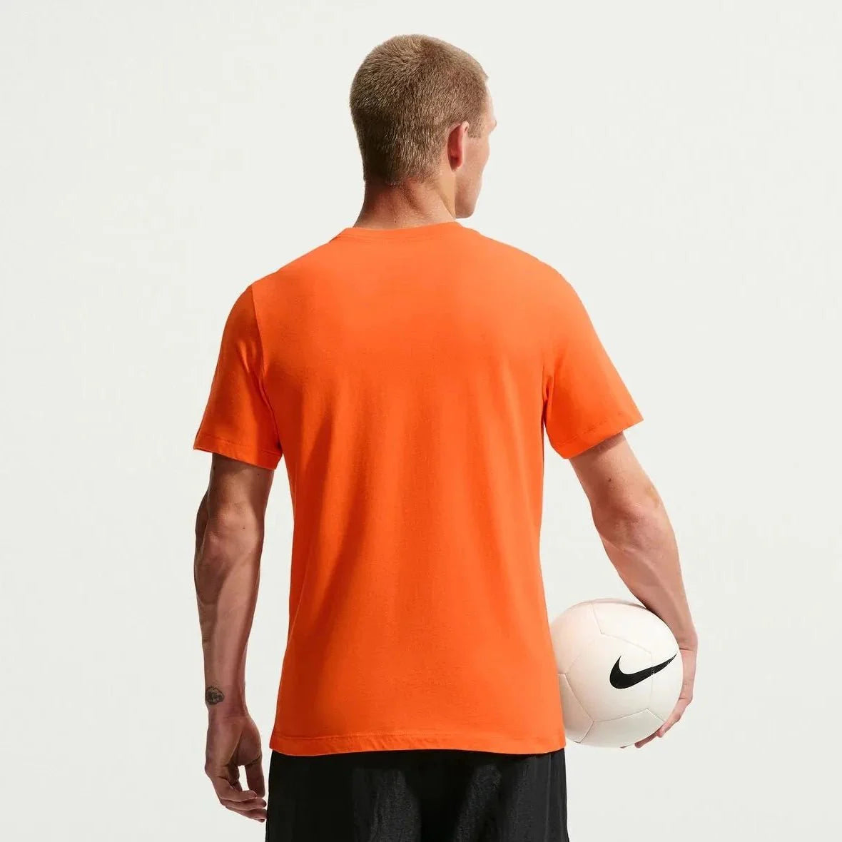 Nike 2026 Netherlands Men's Crest Tee