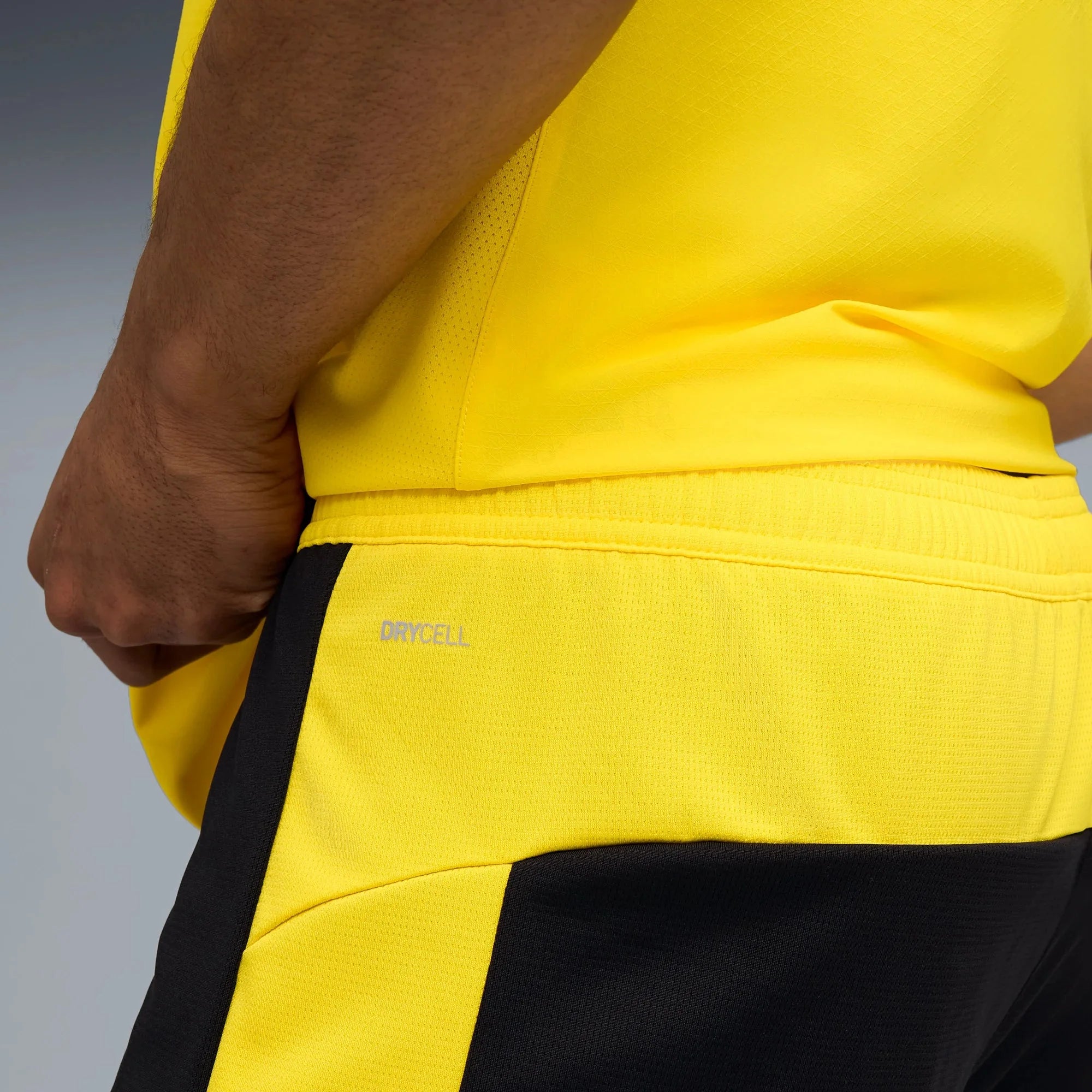 Puma 2025-26 Borussia Dortmund Men's Stadium Home Shorts