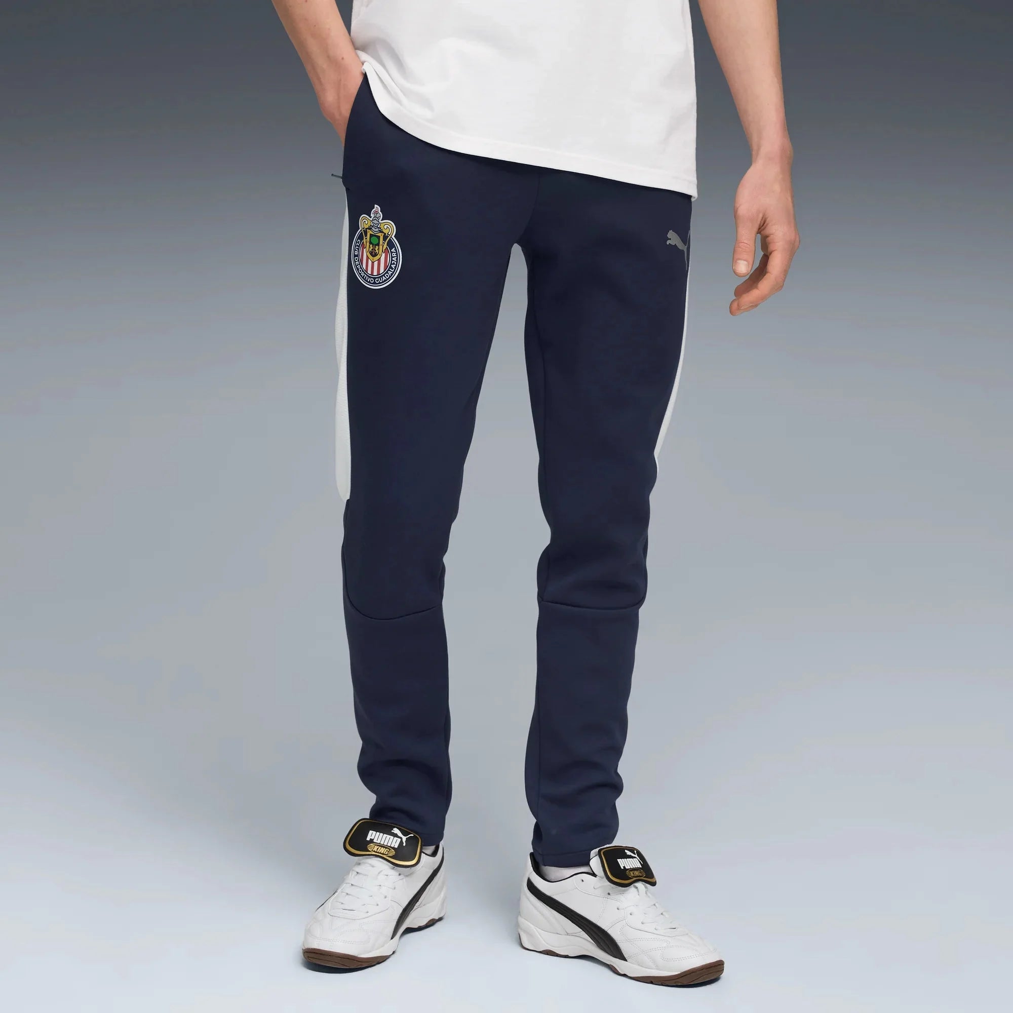 Puma 2025-26 Chivas Men's Evostripe Pants