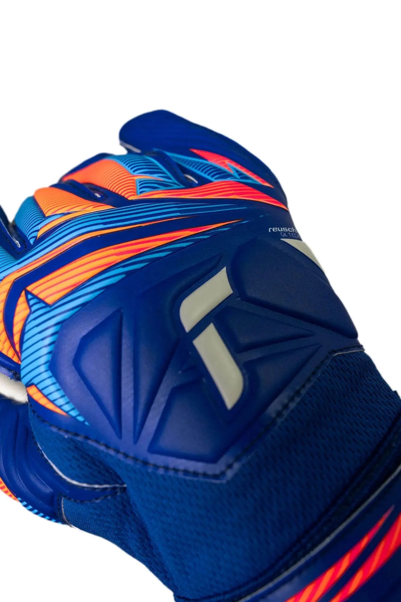 Reusch Attrakt Grip Goalkeeper Gloves
