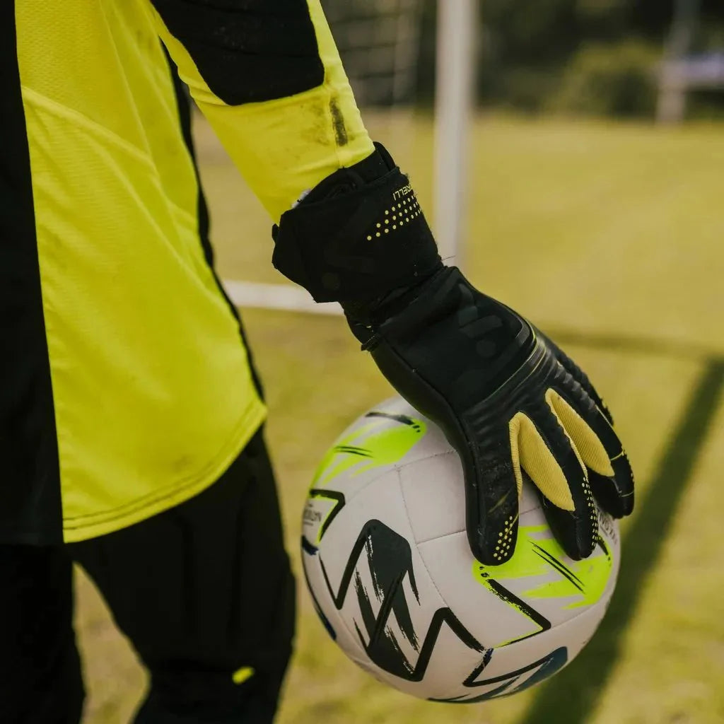 Storelli Silencer Menace GK Glove